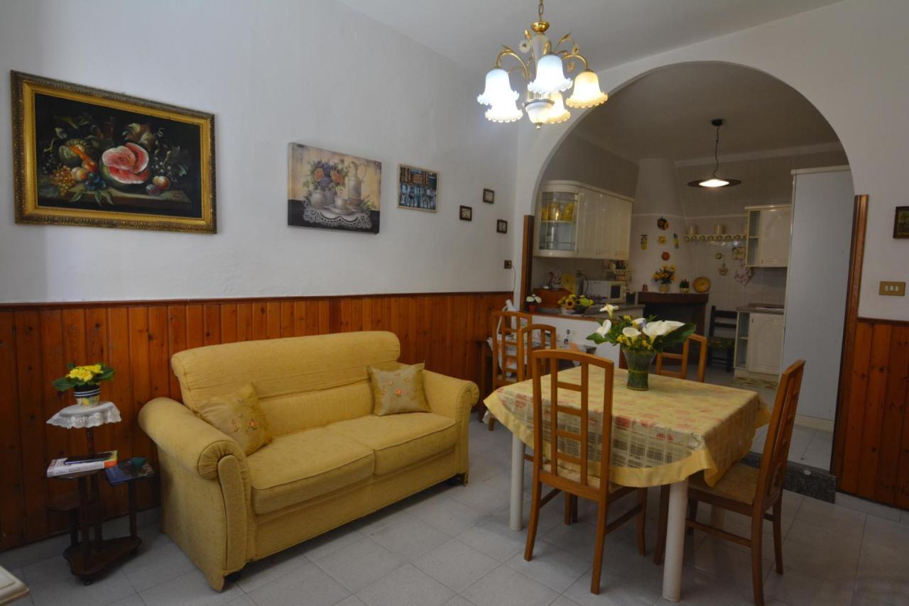 Casa Vacanze I Girasoli Iglesias Exterior photo