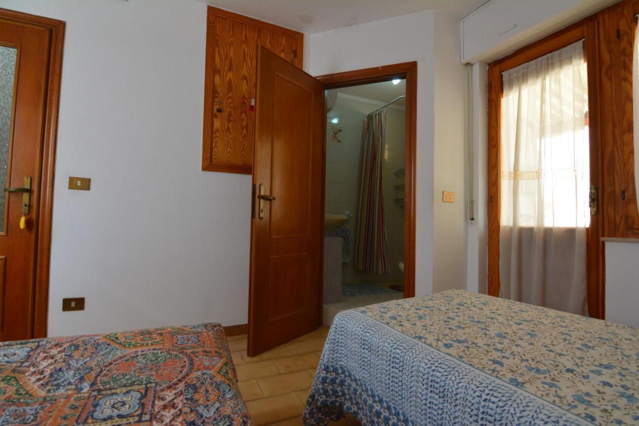 Casa Vacanze I Girasoli Iglesias Exterior photo